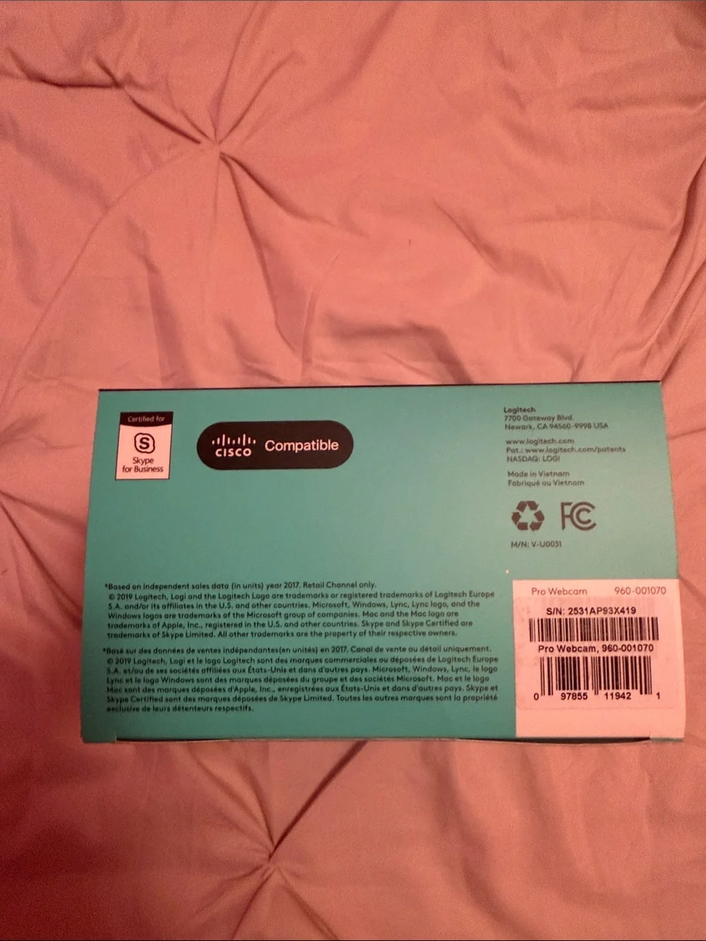 Logitech Pro Webcam - Black with Teal Accents